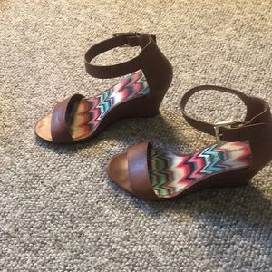 American Eagle wedges size 6 1/2